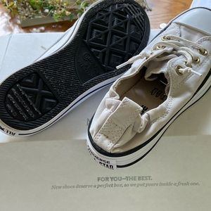 Converse shoes with box